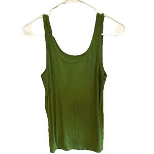 Time and Tru Olive Green Scoop Neck Tank Top